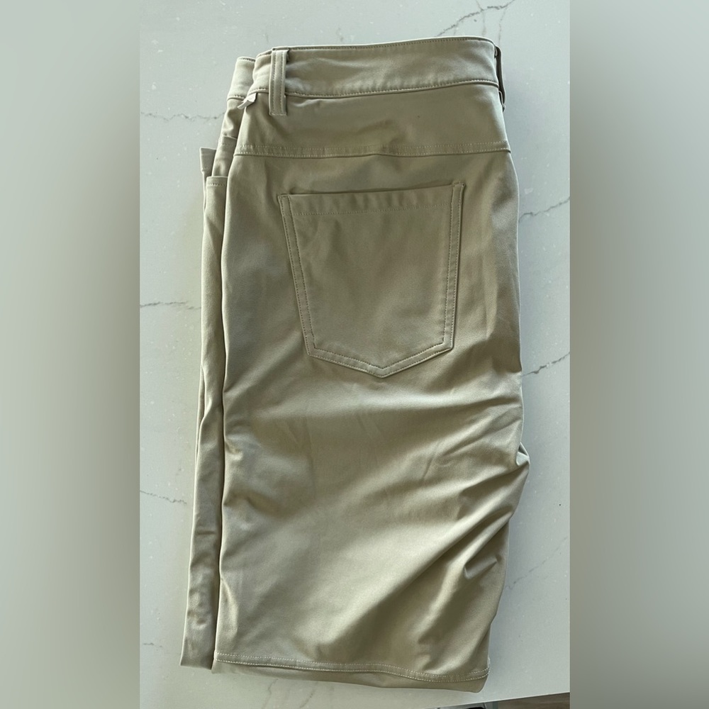 Men’s Lululemon ABC Classic Pant